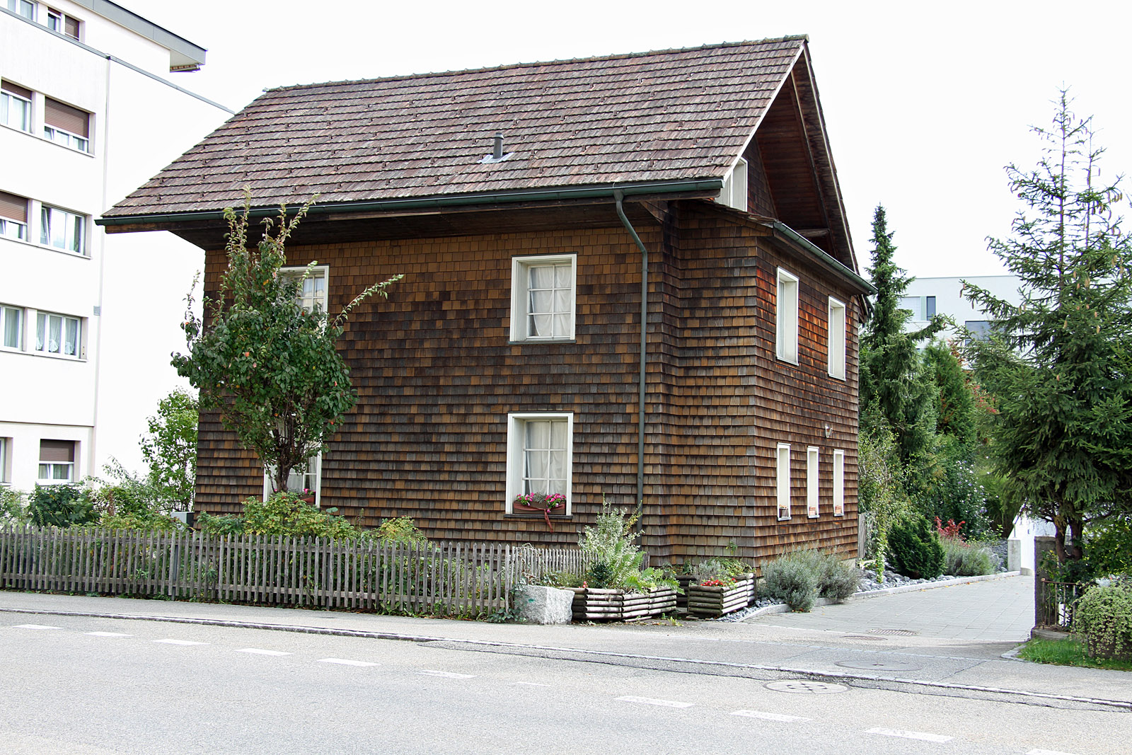 Oberdorfstrasse  8
